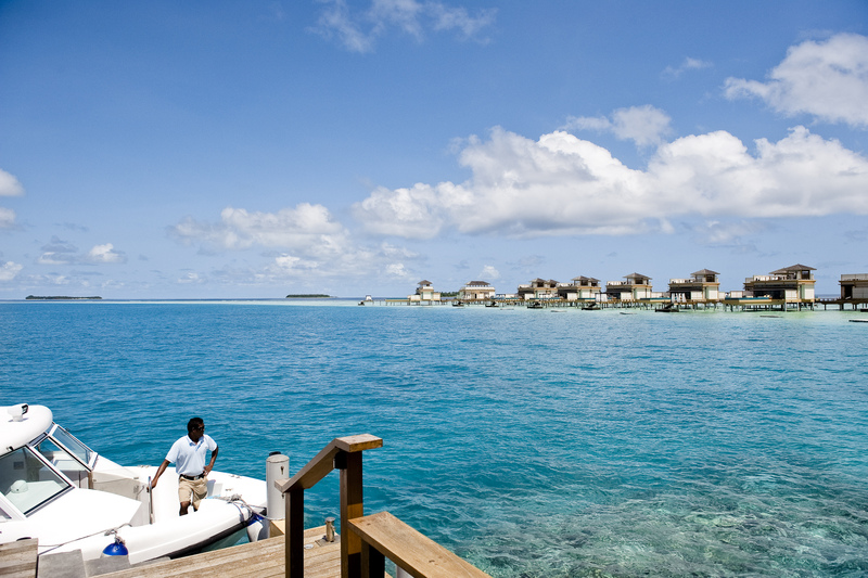 Arrival to Angsara Velavaru overwater bungalows