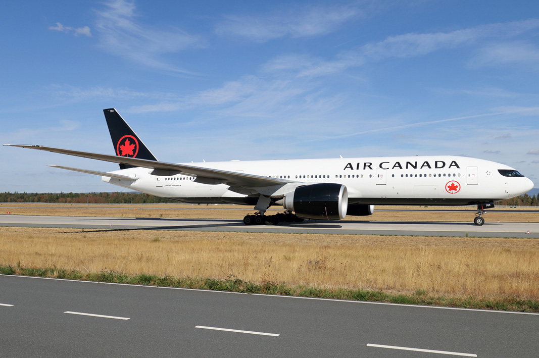 Air Canada Boeing 777-200LR