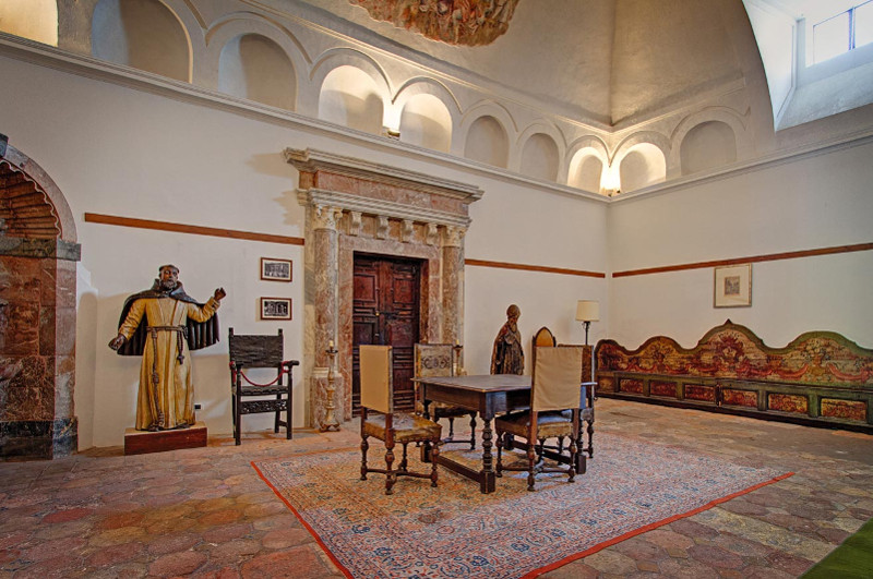 Historically furnished room in hotel San Domenico Palace