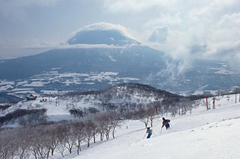 Skiing Niseko