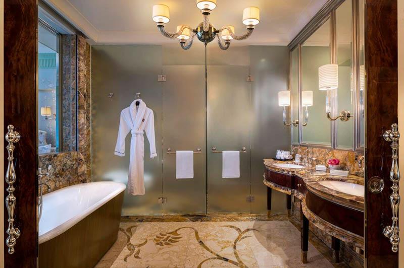 St Regis, Singapore (image courtesy of Marriott) St Regis, Singapore (image courtesy of Marriott)